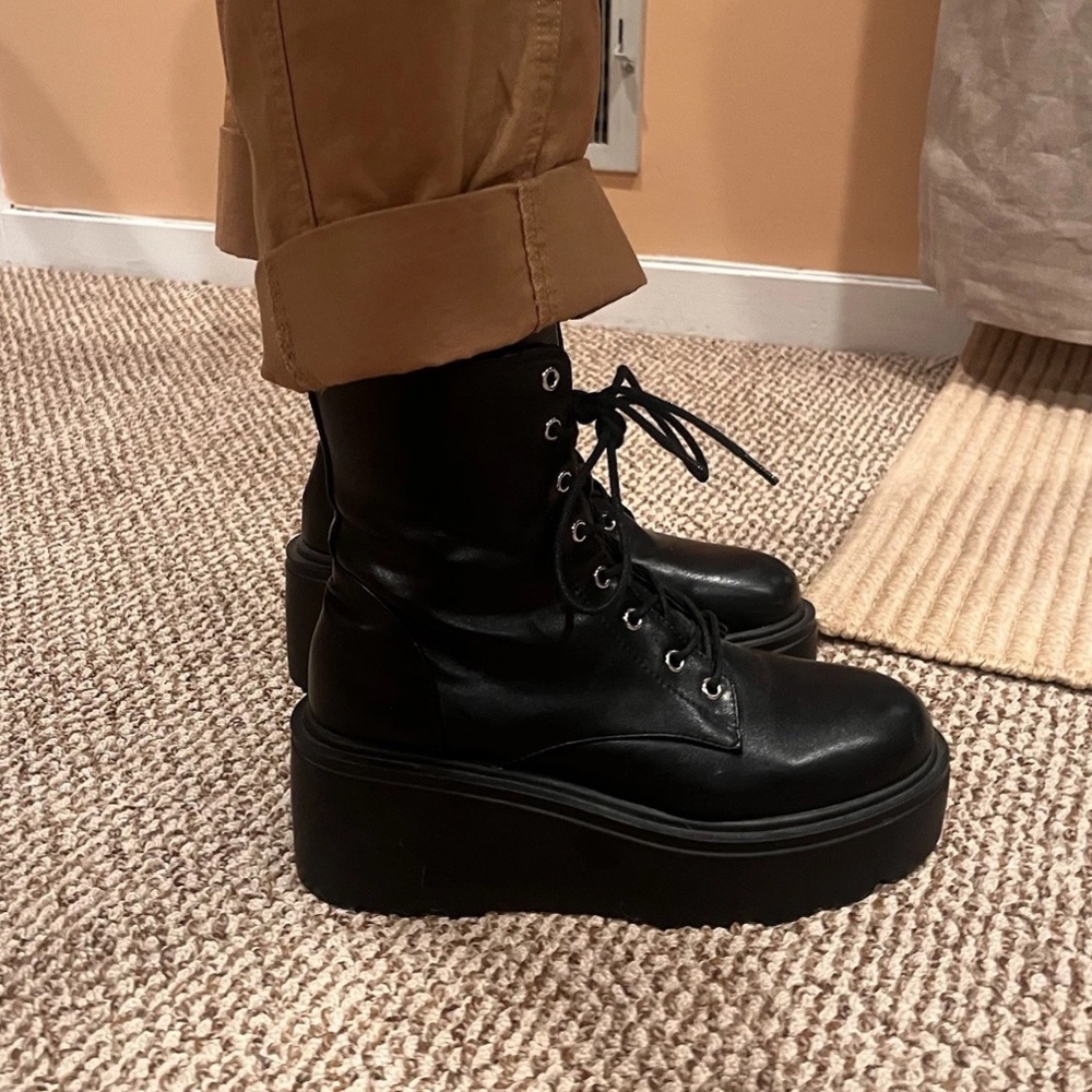 SHEIN Black Faux Leather Lace Up Platform Combat Boots - Picture 14 of 16